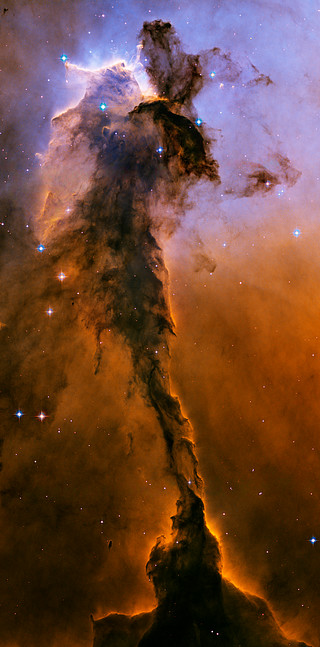 A Águia tem aumentado: torre estelar na Nebulosa da Águia