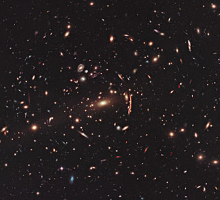 Hubble image of galaxy cluster MACS J1206