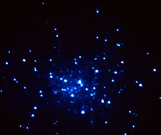 HST Imagem do Hot Blue Stars no núcleo de M15